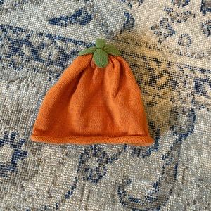 Pumpkin knit hat